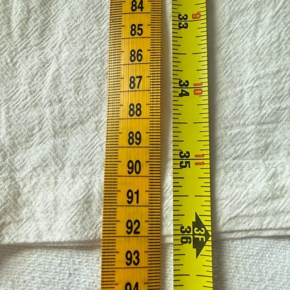 White harem pants crafted from 100% breathable cotton, with lace at the ankles. - Picture 10 of 15